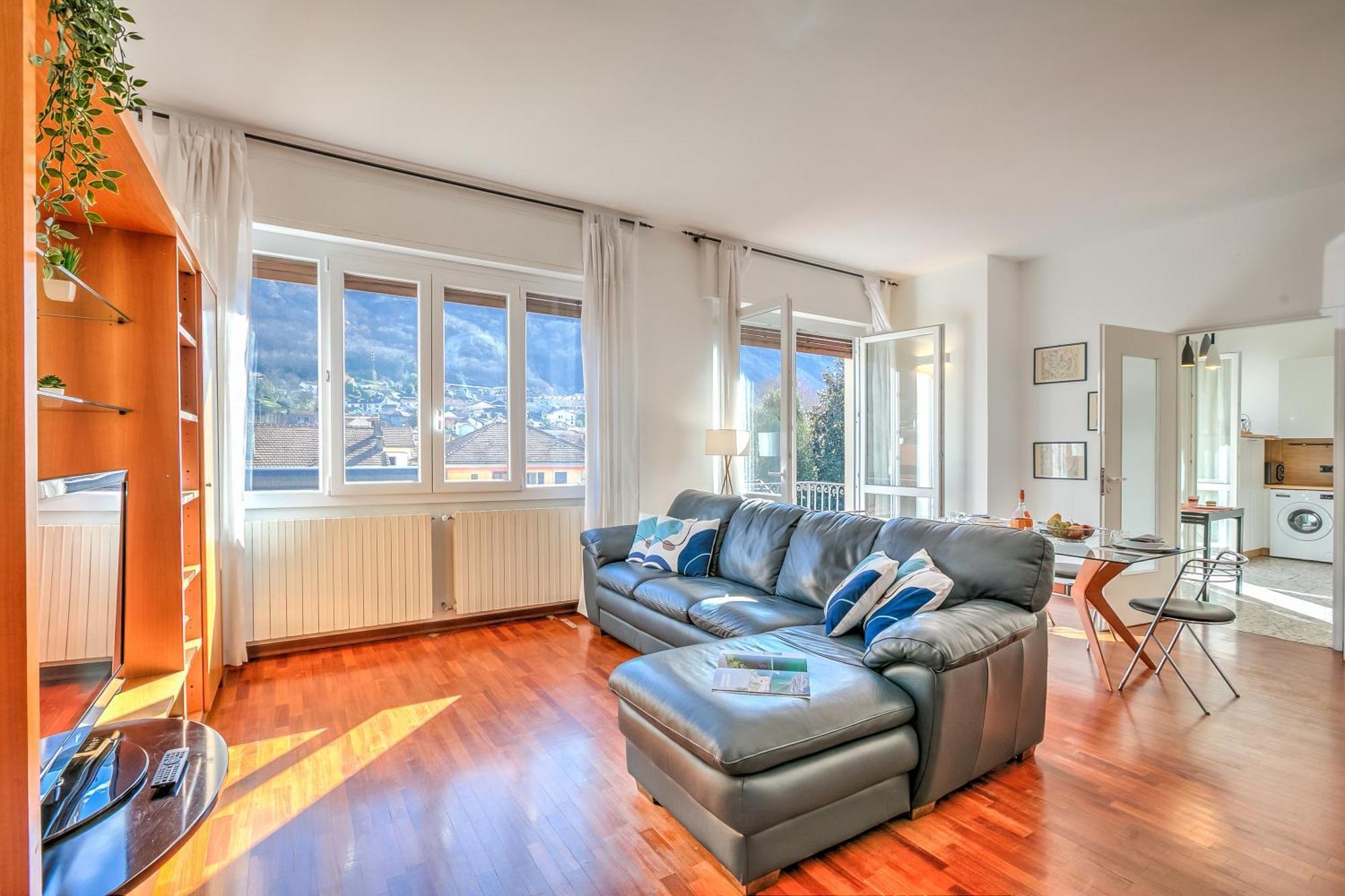 Omegna Lakeside - Happy Rentals エクステリア 写真